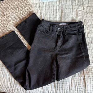 Black cropped jeans